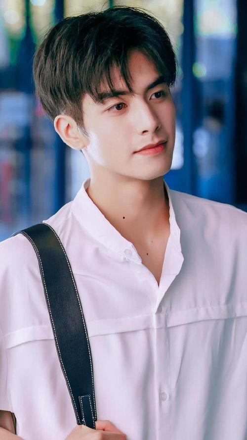 娱乐圈爆料君宋威龙图片,娱乐圈爆料君魅力四溢